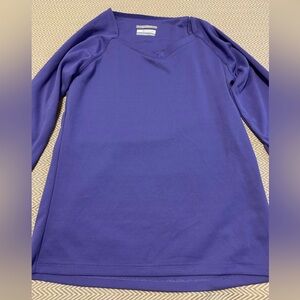 Columbia Women's Skiff Guide 3/4 Sleeve Shirt. Purple. Size XS. Like new.